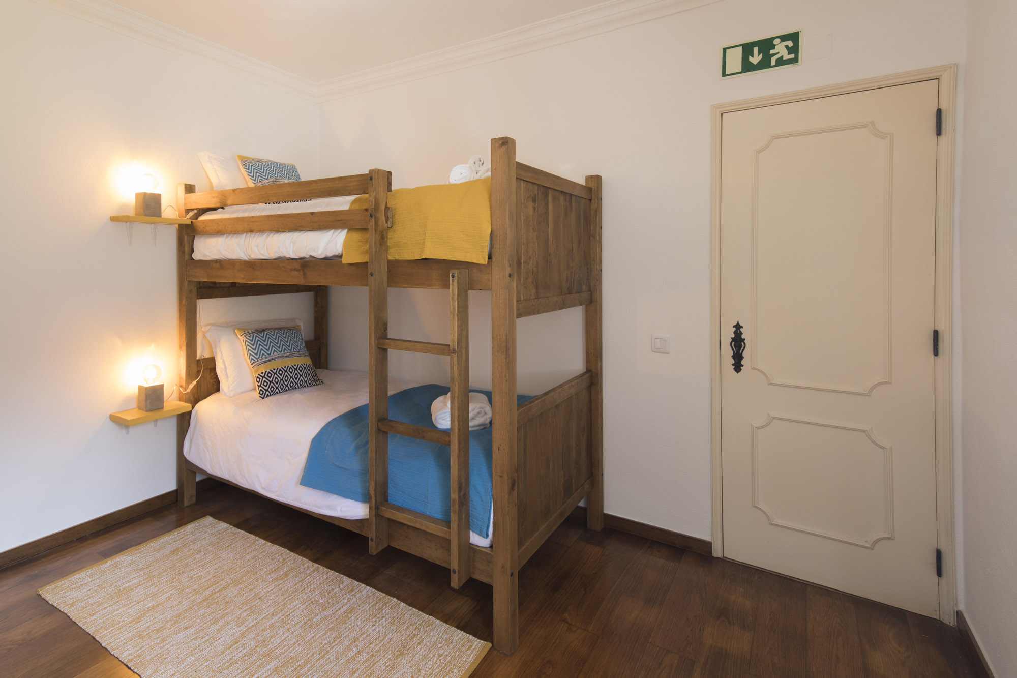 Bunk beds in room Capuchos