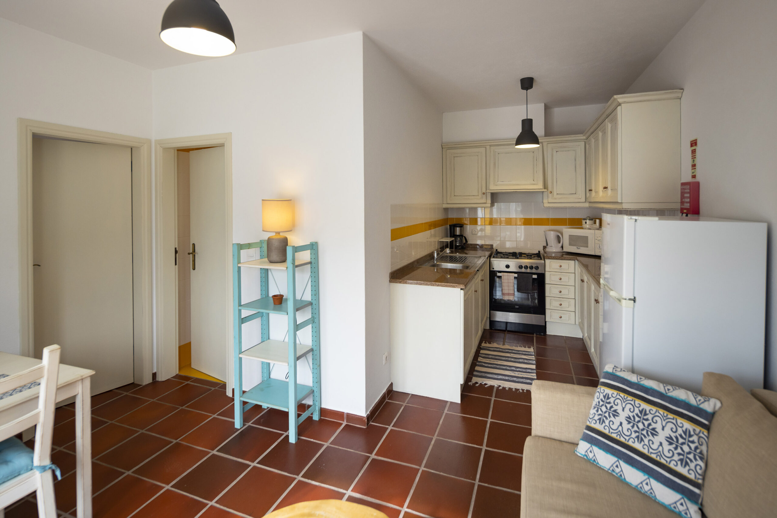 Apartment Monserrate has a living room with kitchenette